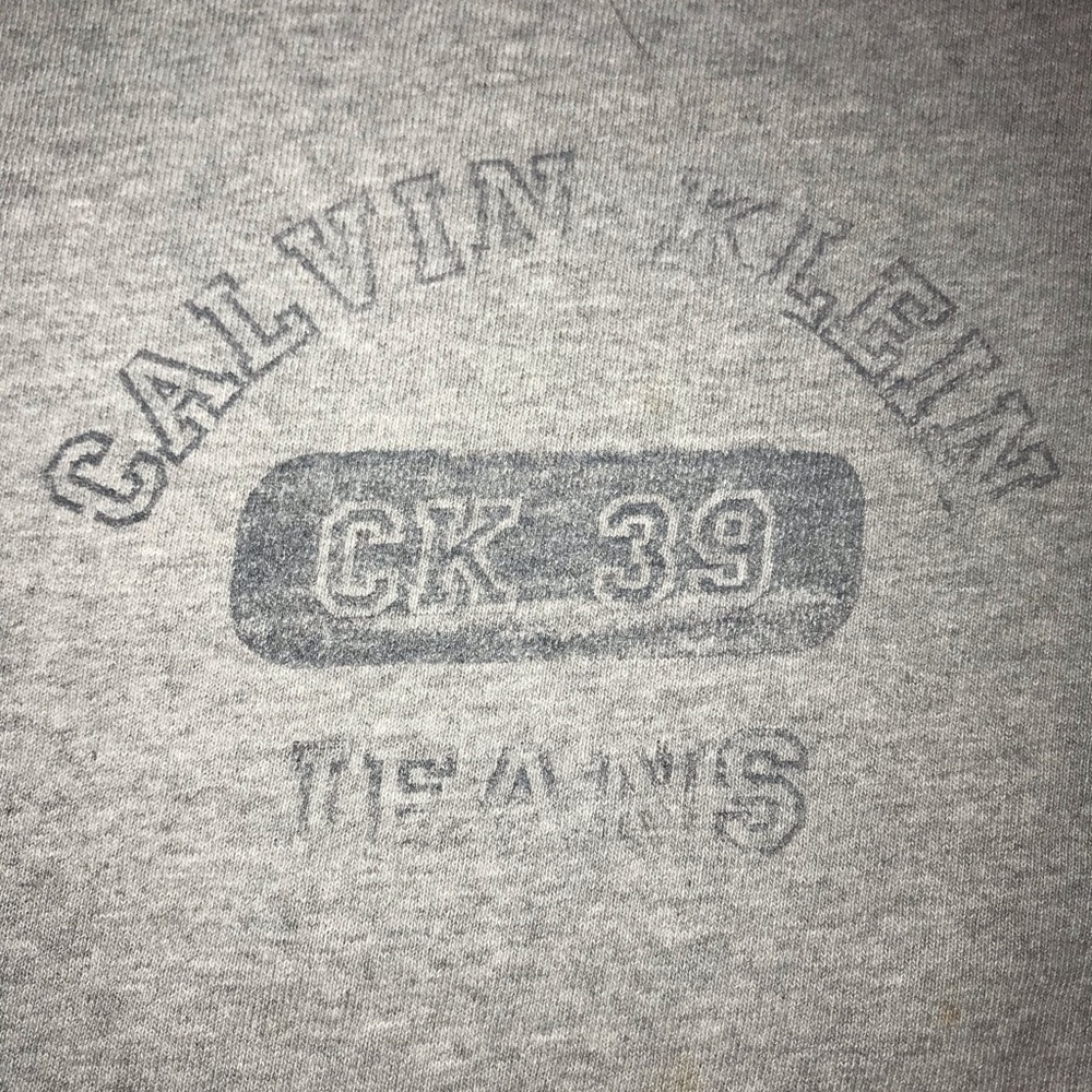 Calvin Klein Tee - Picture 2 of 4